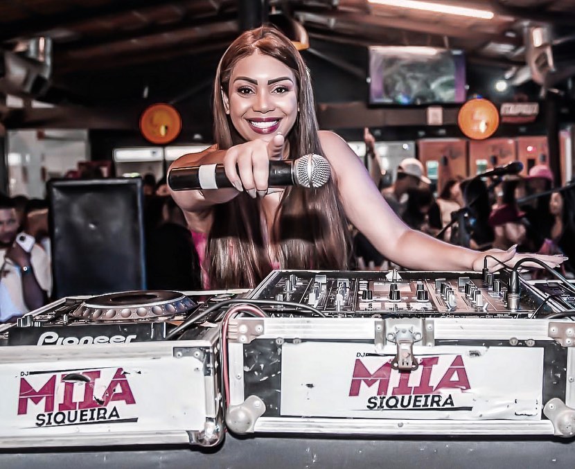 Miia Siqueira é a DJ que vai animar o réveillon Branco e Amarelo